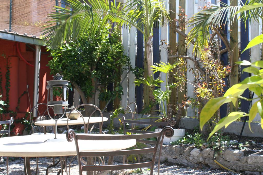 Hotel La Villa Patricia - Charme Et Tradition Villefranche-sur-Mer Exterior foto